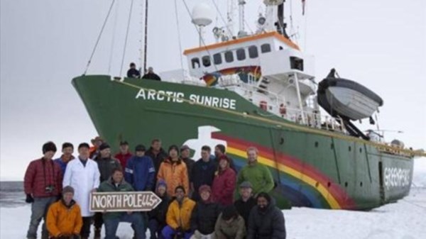 Greenpeace_barco