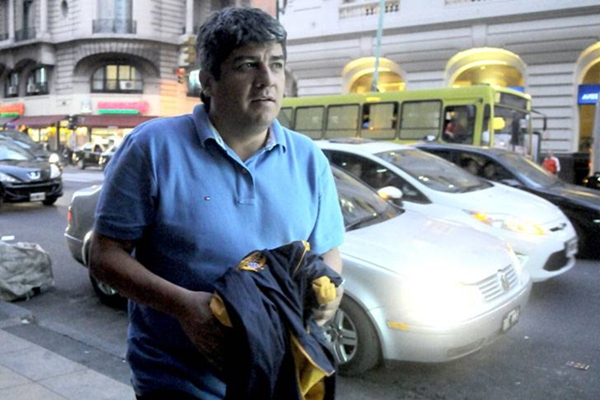 El gremio de Camioneros Moyano exige 4.500 de bono de fin de año.