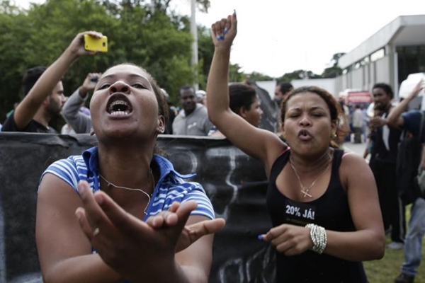 Continúan las protestas en contra del Mundial de Fútbol.