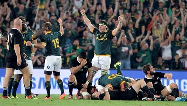 Los Springboks cortaron una racha de 22 partidos sin derrotas para los All Blacks.