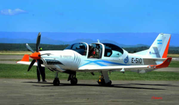 Avion turbopropulsado Grob TP 120