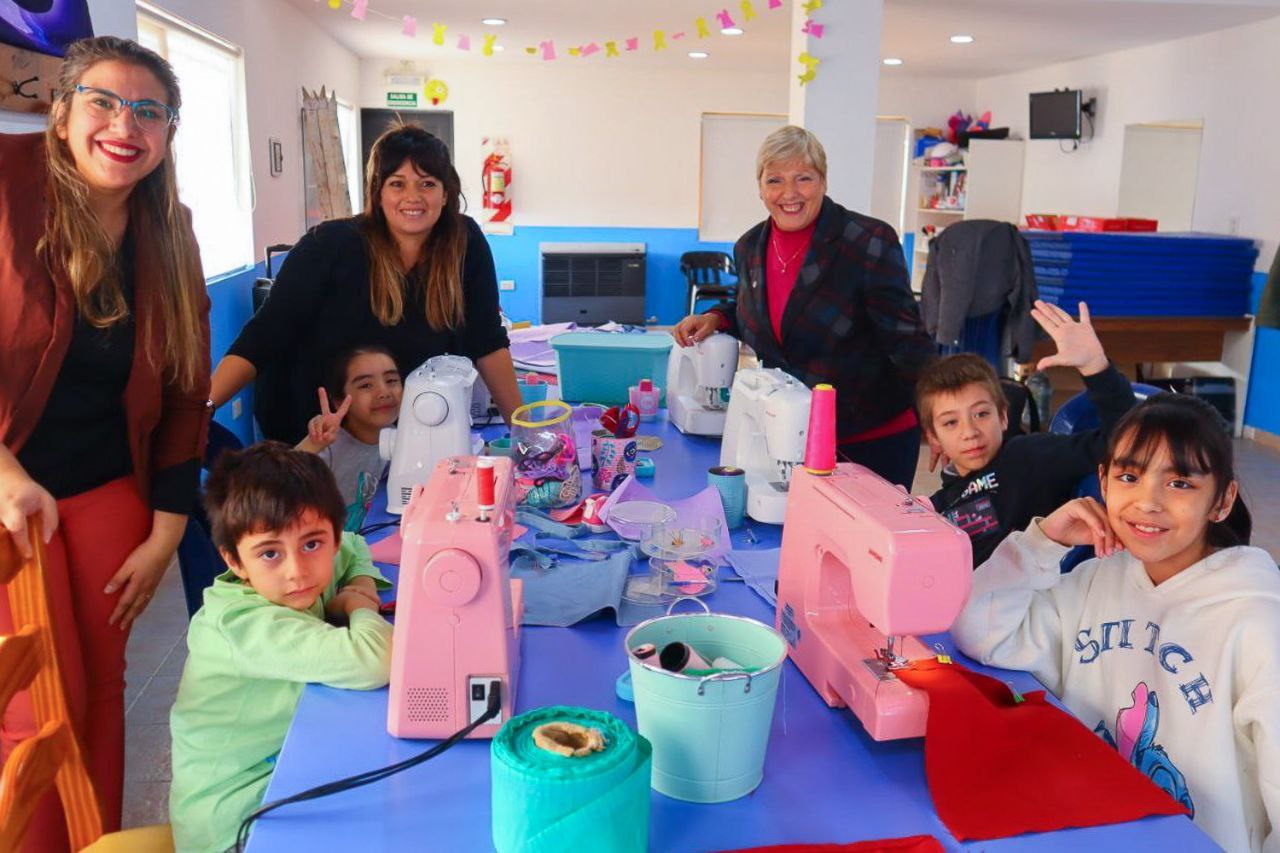 Los Centros Comunitarios Municipales Ofrecen Diversos Talleres