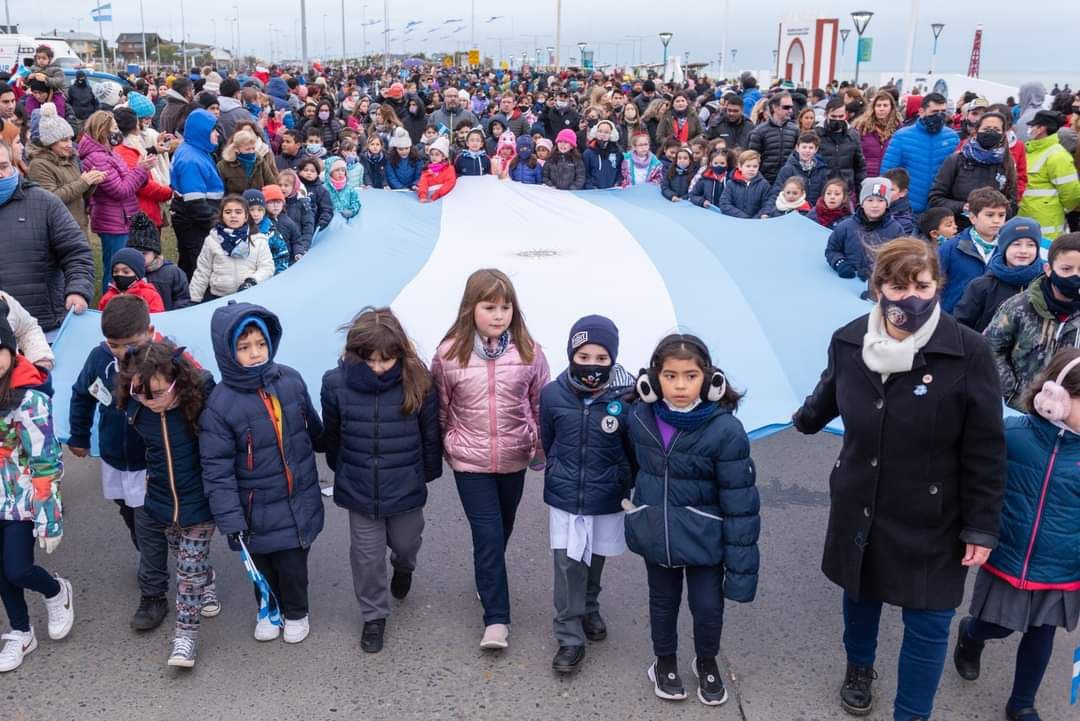 Convocan a sumarse al tradicional Desfile del 2 de Abril