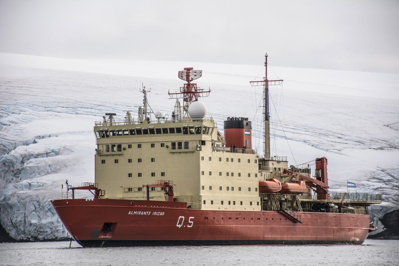 rompehielos ara almirante irizar