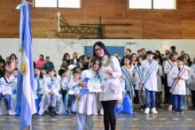 alrededor de 120 alumnos realizaron la promesa a la bandera