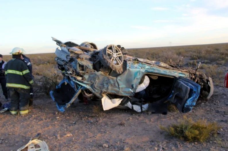 Impresionante: conducía un BMW a 220 km/h, volcó y murió el acompañante