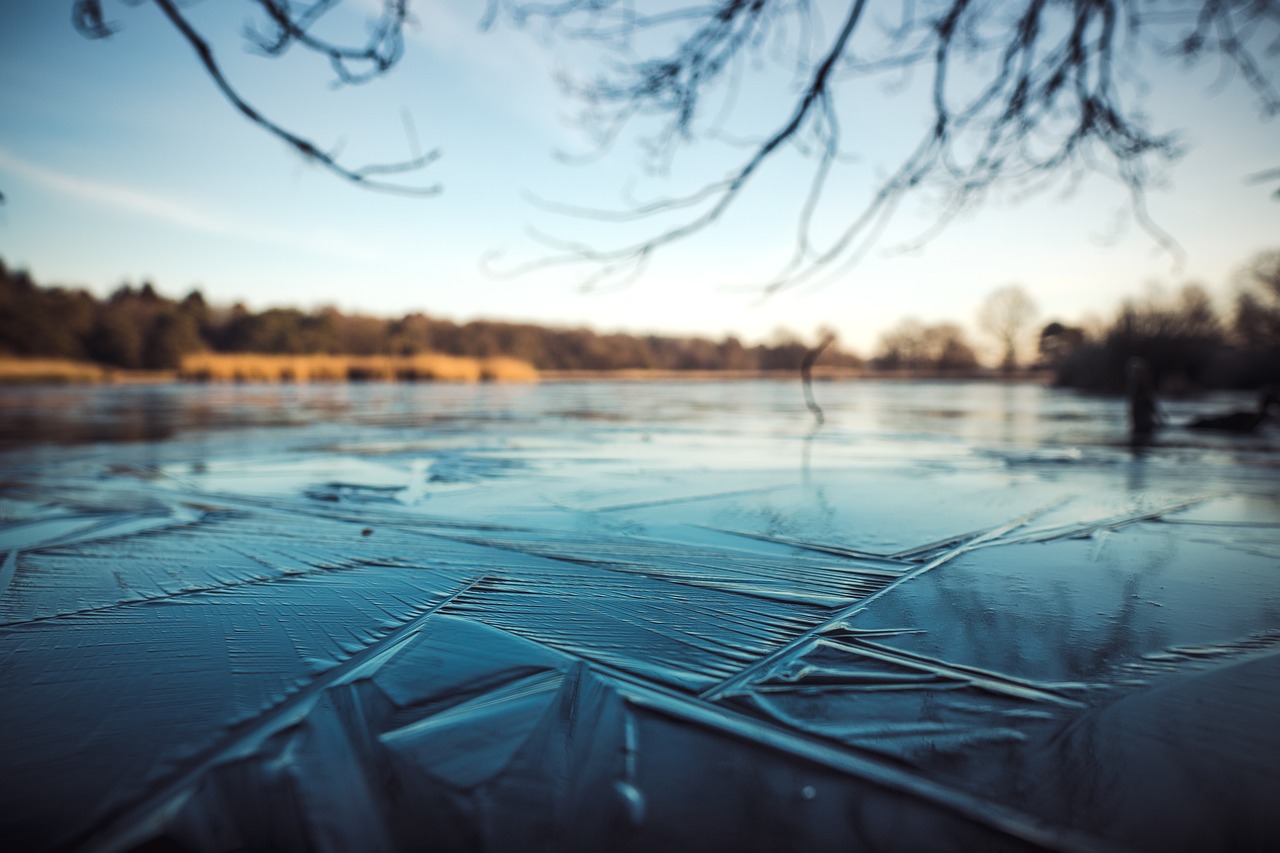 hielo lago congelado