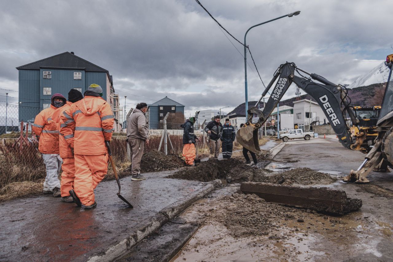 bacheo y servicios públicos de la municipalidad de ushuaia