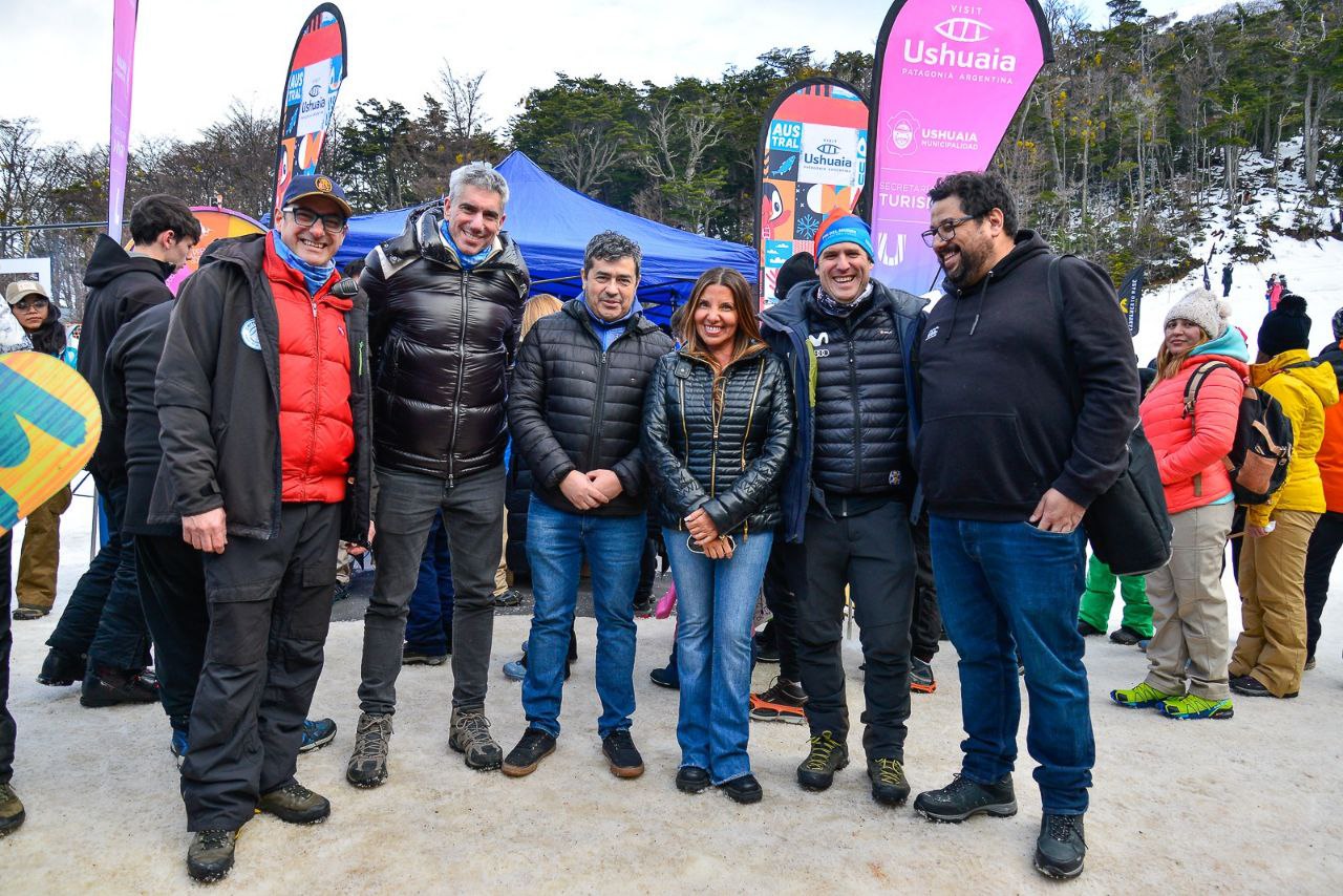 bajada con antorchas del martial