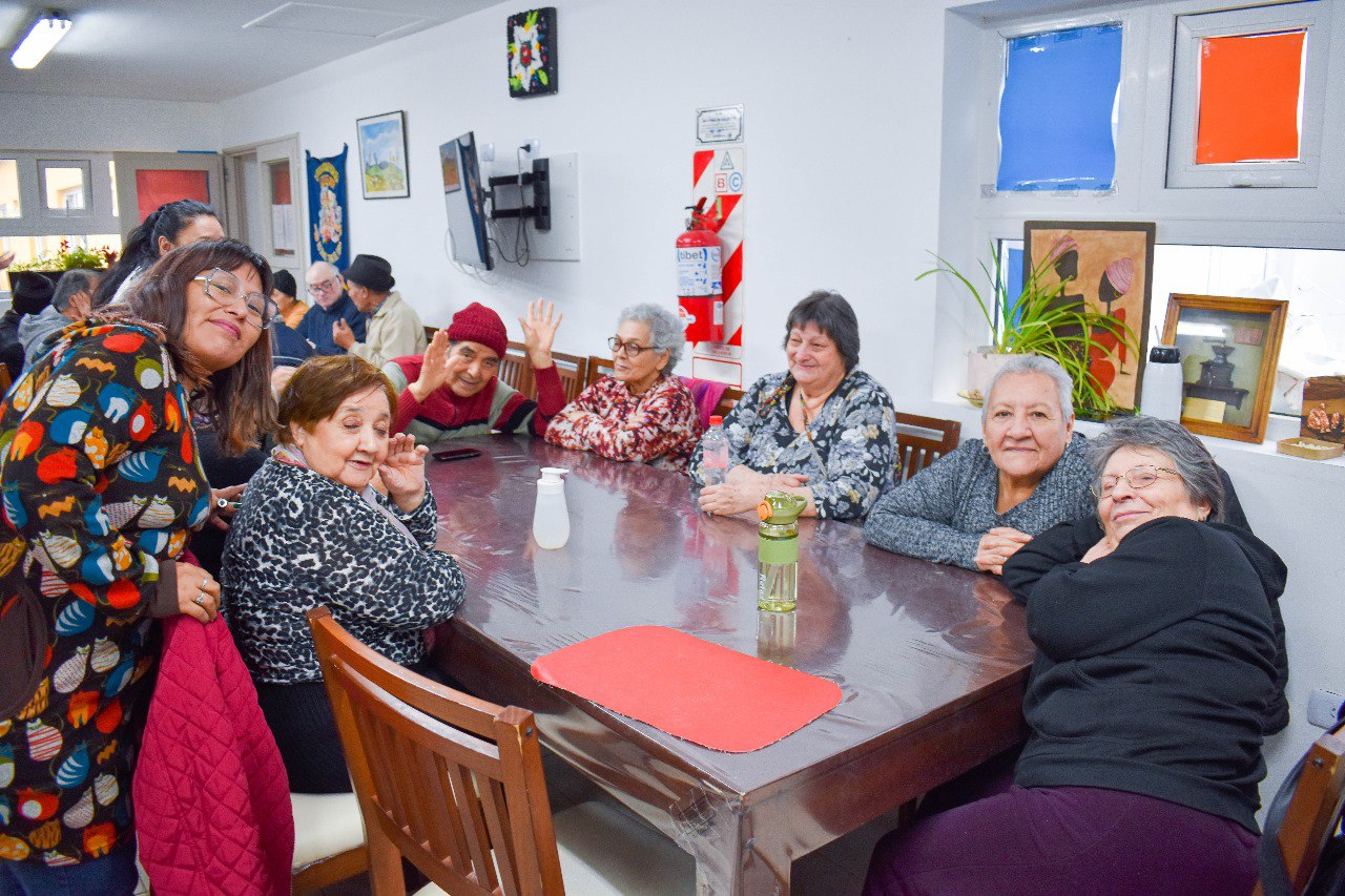 Jornadas recreativas para los adultos mayores del hogar de día «Lazos de amor»