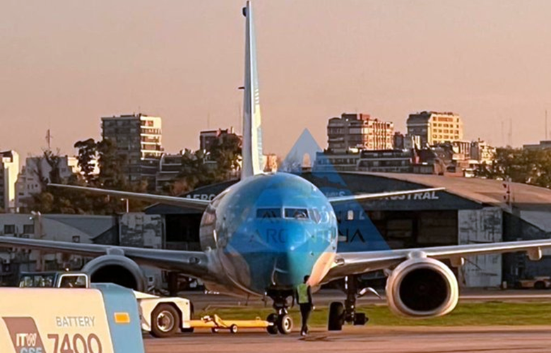 Un avión procedente de Ushuaia perdió una rueda tras aterrizar en Aeroparque