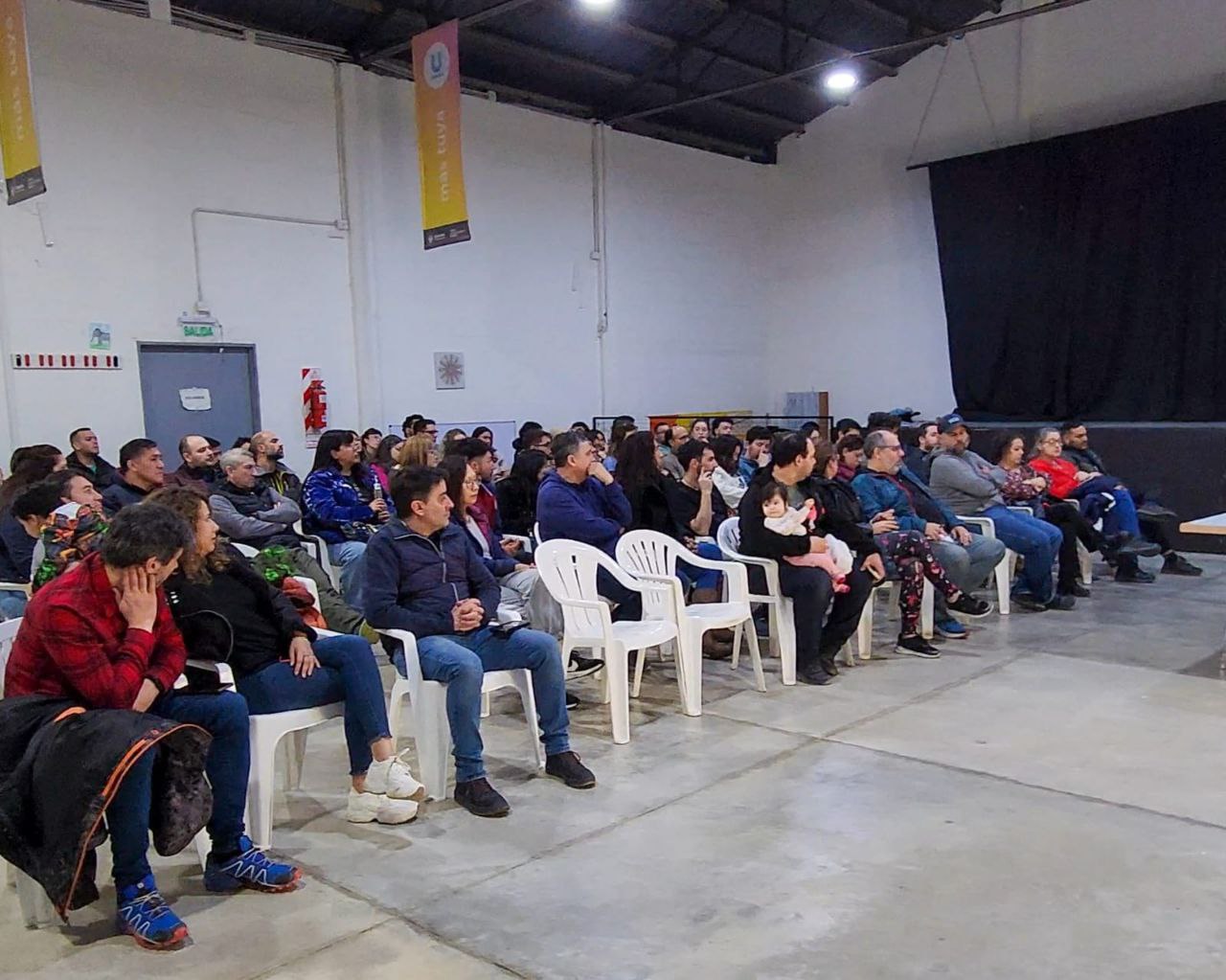 Reunión del Municipio con vecinos del PROCREAR por la división de parcelas