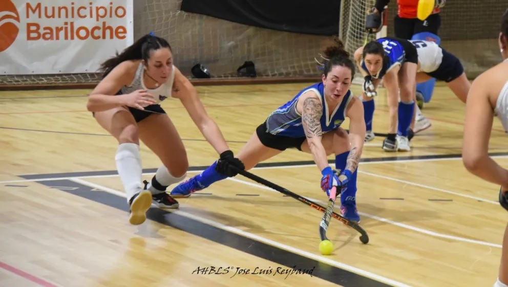 Gran performance de Tierra del Fuego en el argentino de hockey pista