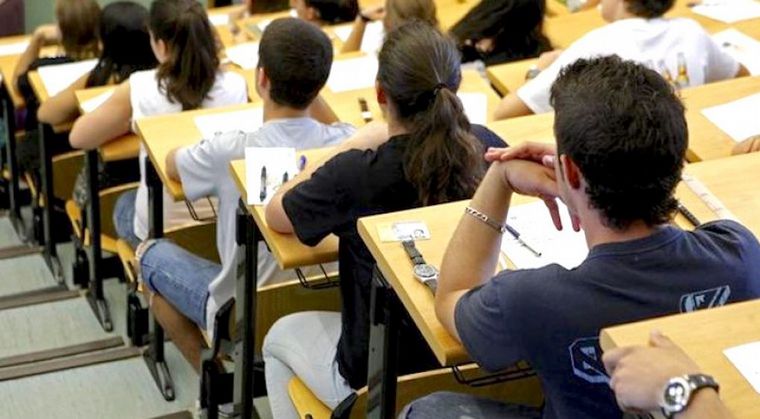 Nación busca arancelar las universidades públicas para extranjeros