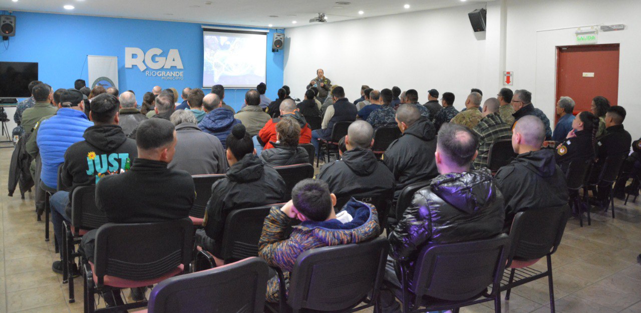 El veterano de Malvinas Owen Crippa brindó una charla