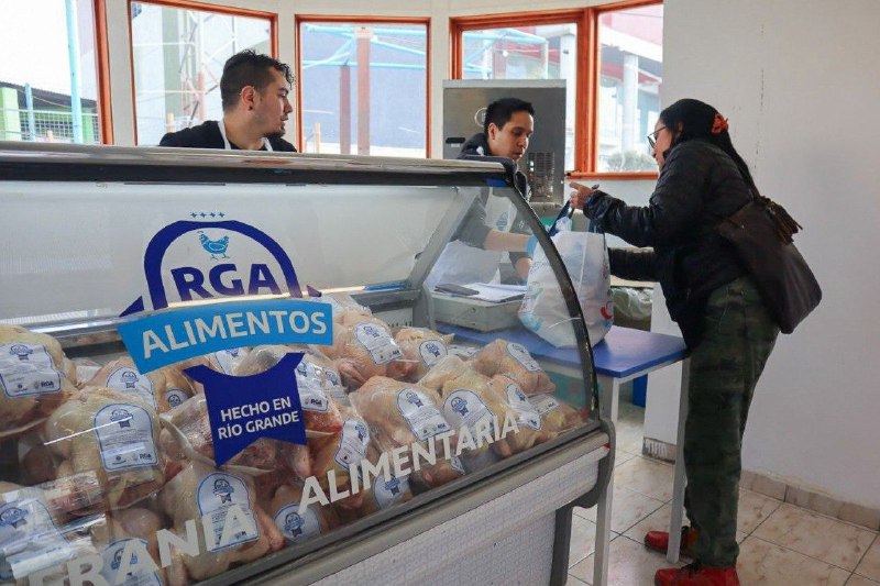 Abren el Punto de Ventas de «RGA Alimentos» en el Paseo Canto del Viento