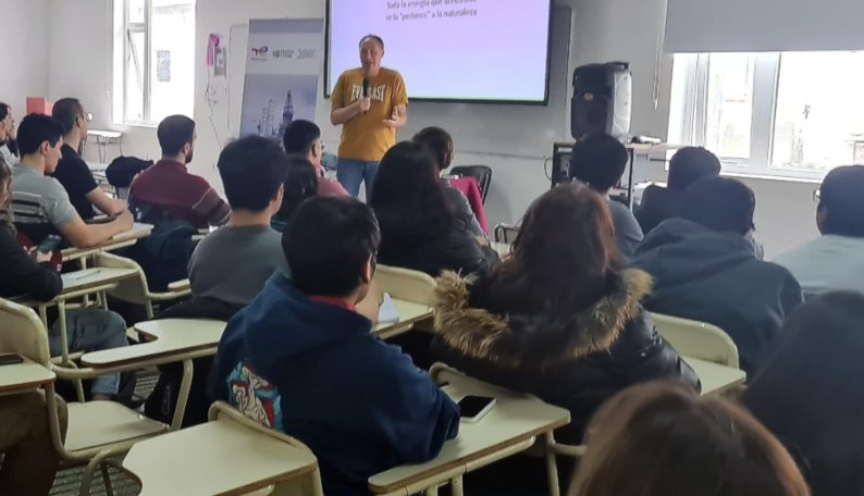 TotalEnergies y sus socios impulsaron seminario en la UNTDF