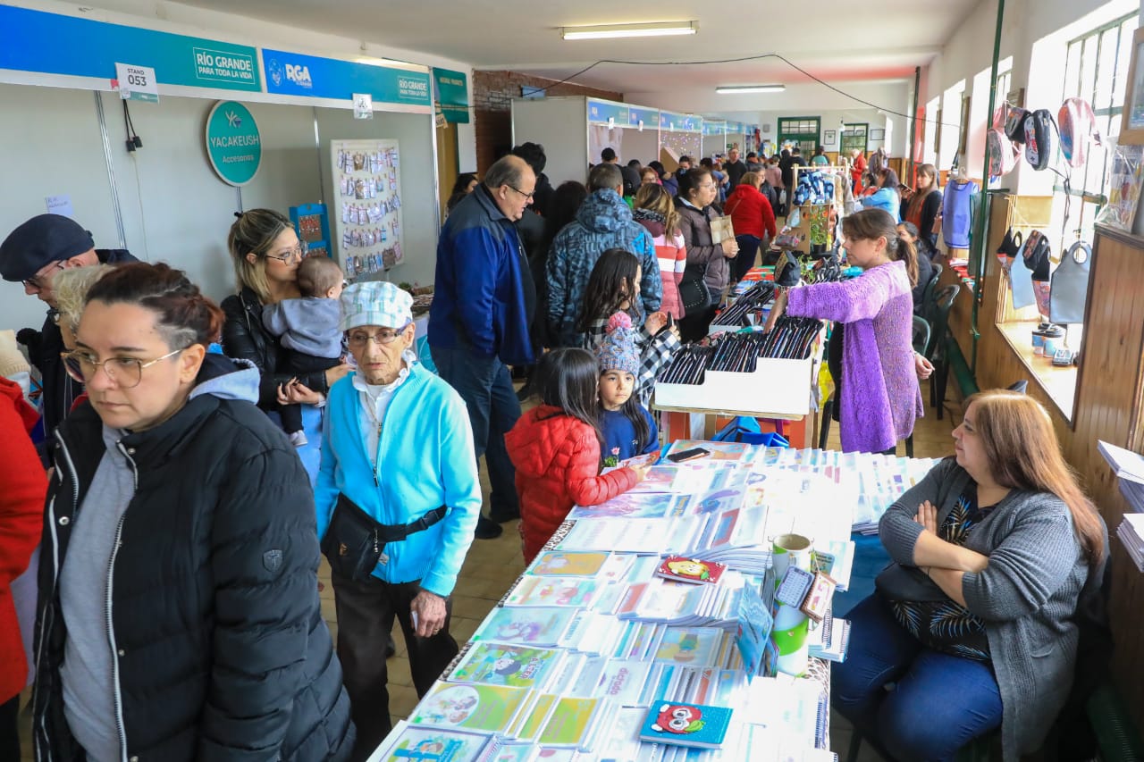 Festejos por el «Día de la Tradición» en la Expo Agroproductiva