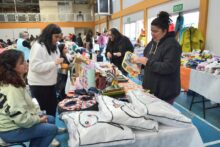 feria emprender “mes de la mujer emprendedora” en tolhuin