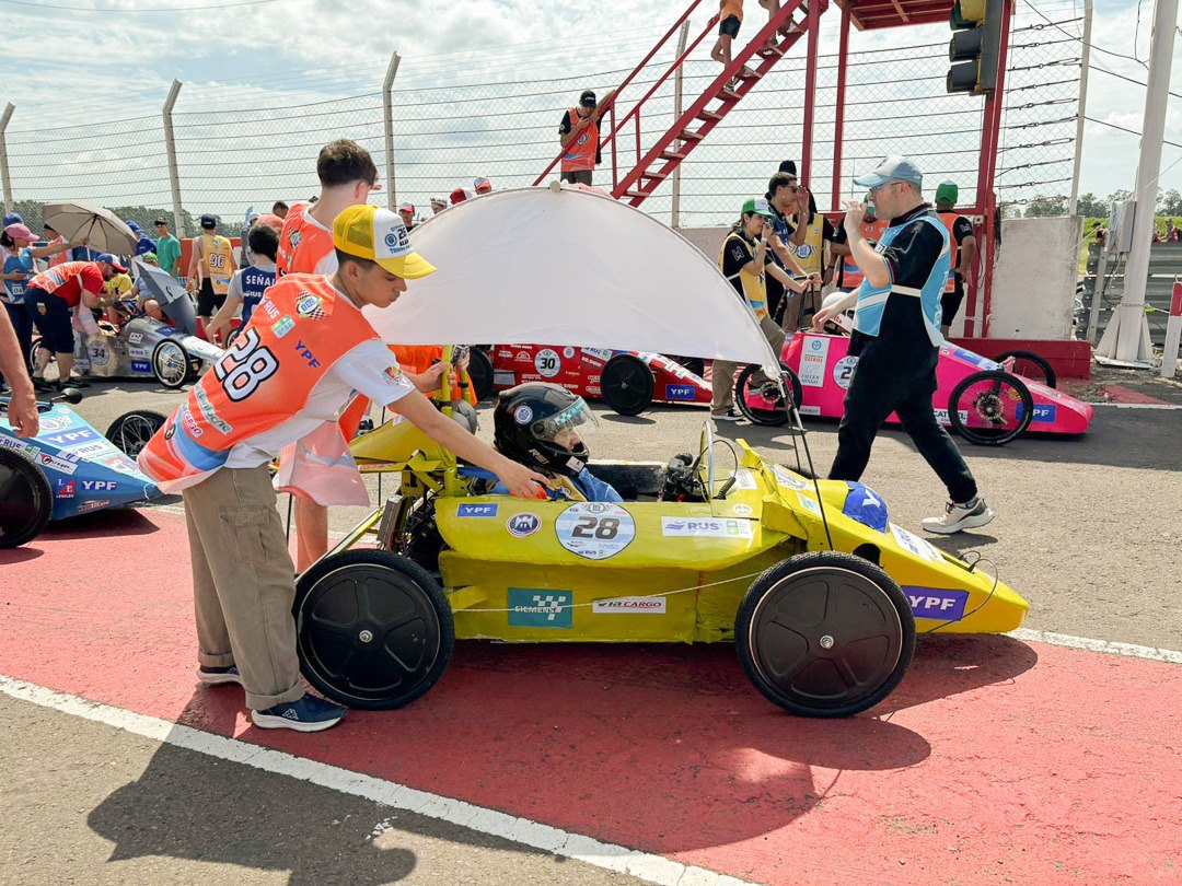 Fueguinos participaron del «Gran premio Río Uruguay Seguros»