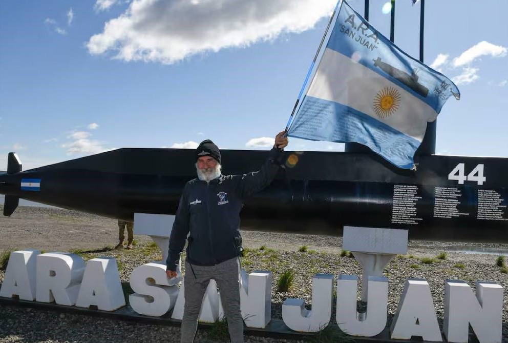 Guillermo Tibaldi llega a Tolhuin en su marcha por los tripulantes del ARA San Juan