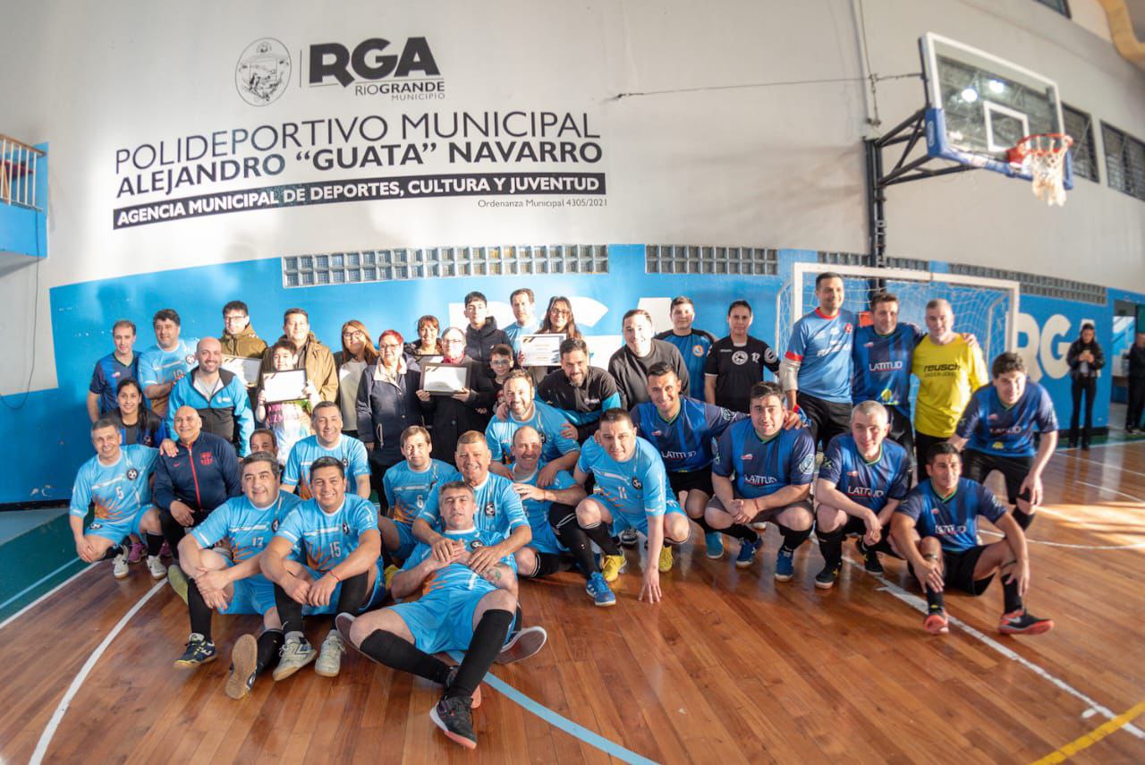 Las Leyendas del Futsal tuvieron su homenaje