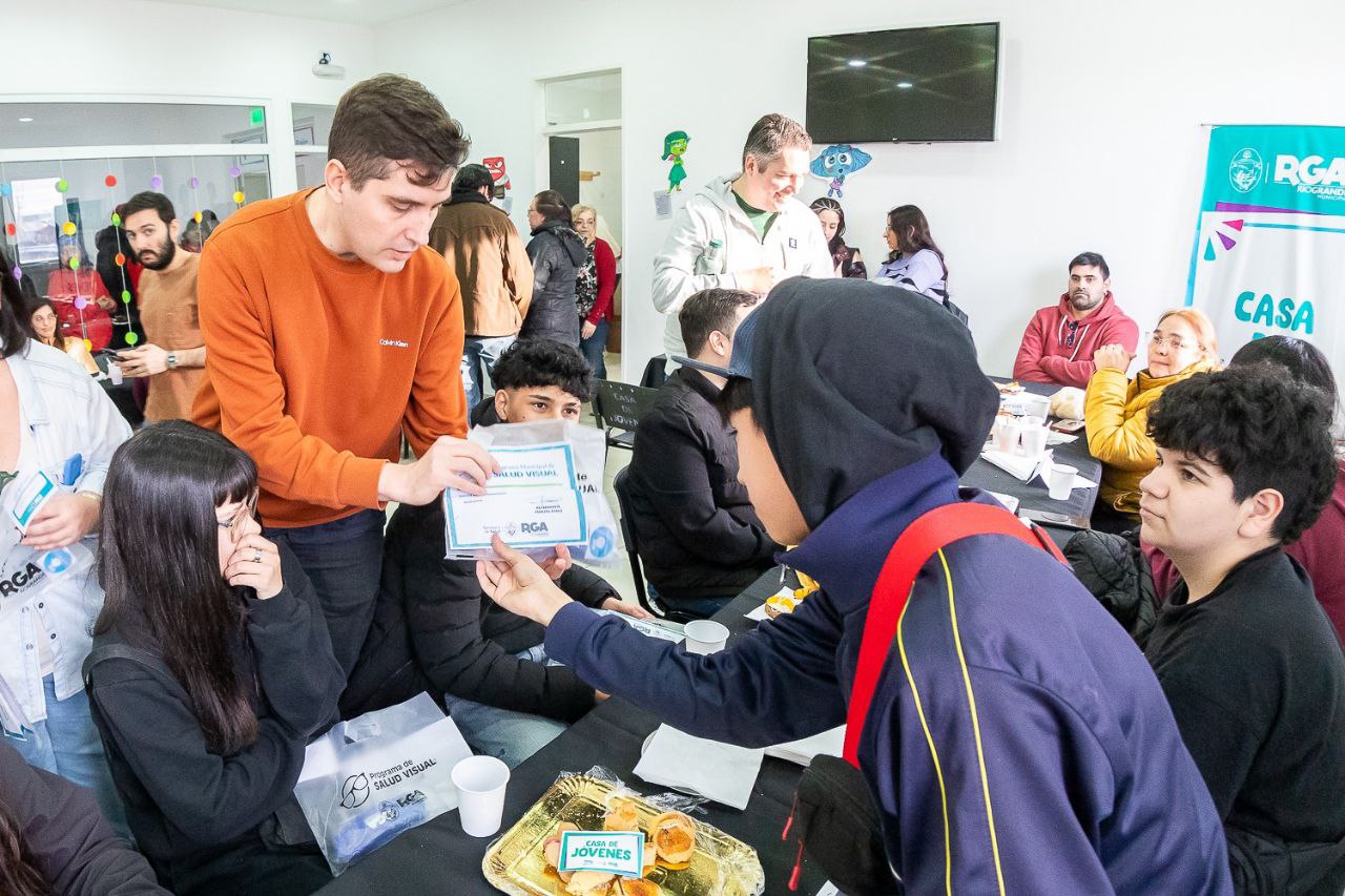 1300 vecinos accedieron a sus lentes gratuitos este año