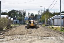 tolhuin avanza con la obra de asfaltado nuevo en el barrio 9 de octubre