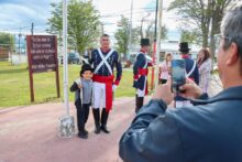 tolhuin recibió la visita del regimiento de infantería 1 patricios