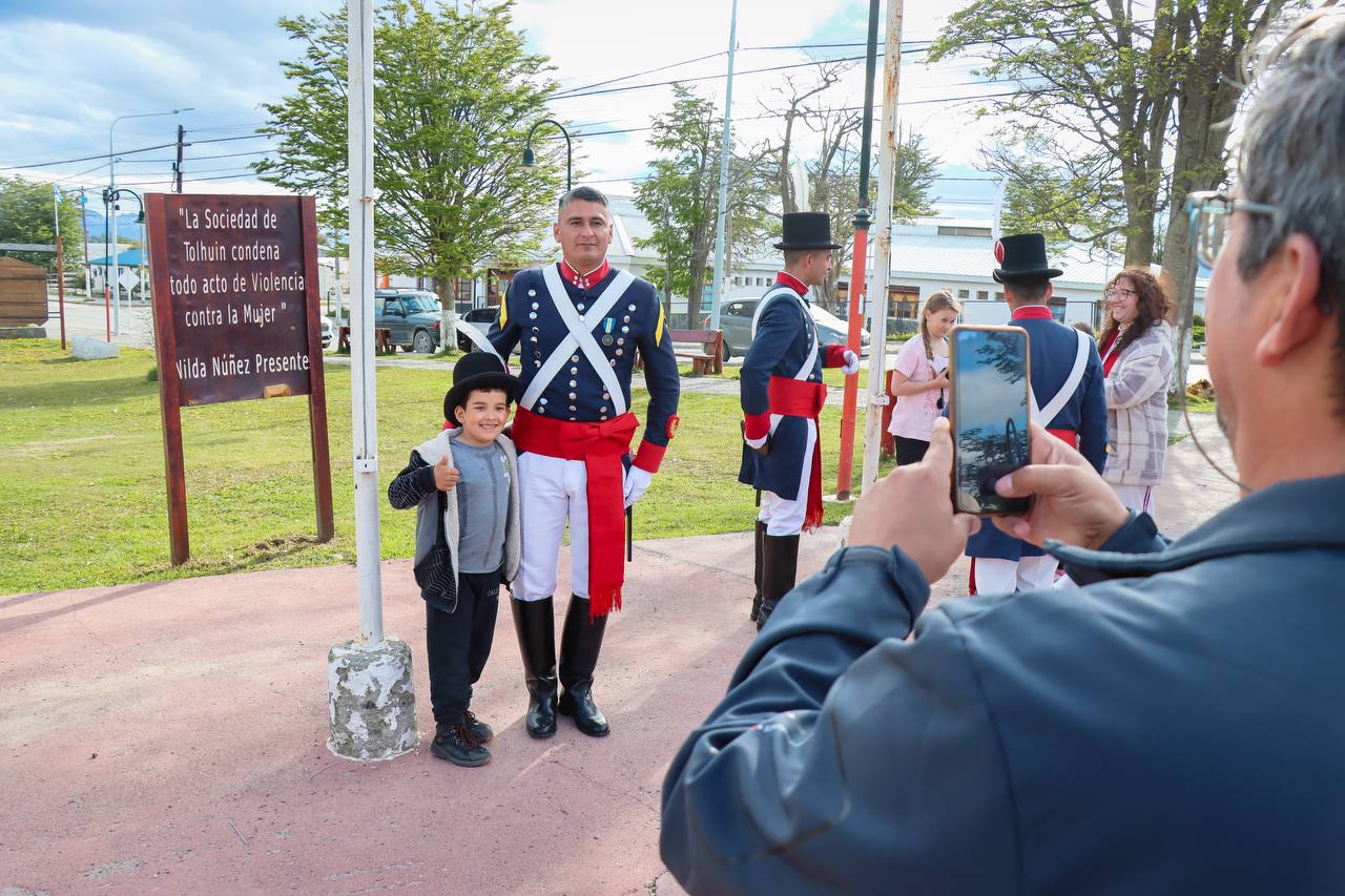 El Regimiento de Patricios pasó por el corazón de la isla en el día de la Soberanía Nacional