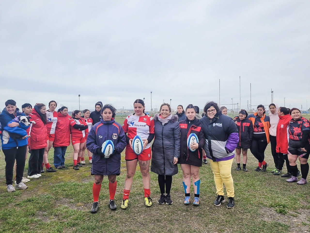 Se realizó el segundo triangular de rugby femenino