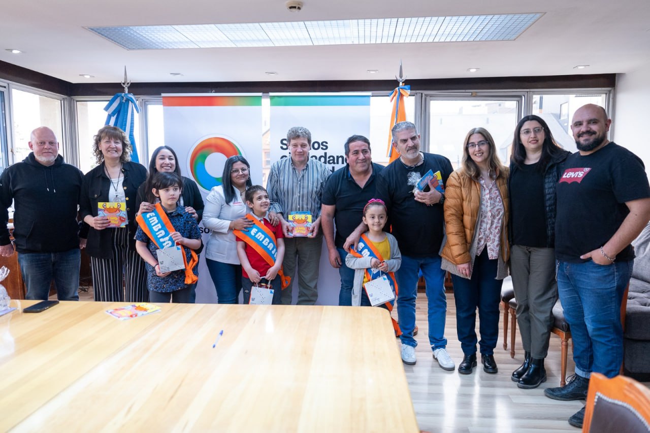 Melella recibió a los embajadores de la lectura