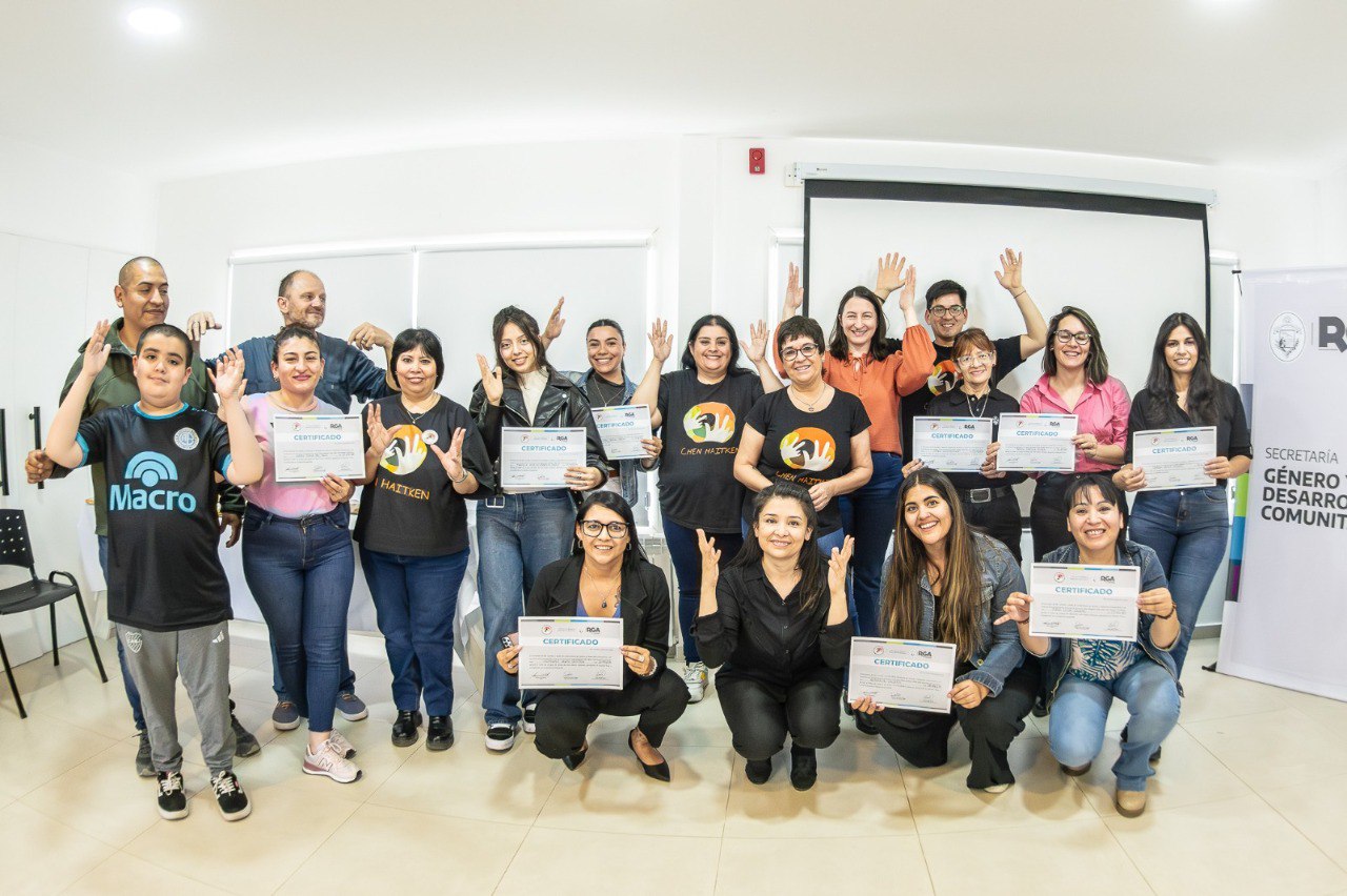 Finalizó el taller «Inclusión a través de la Lengua de Señas Argentina»