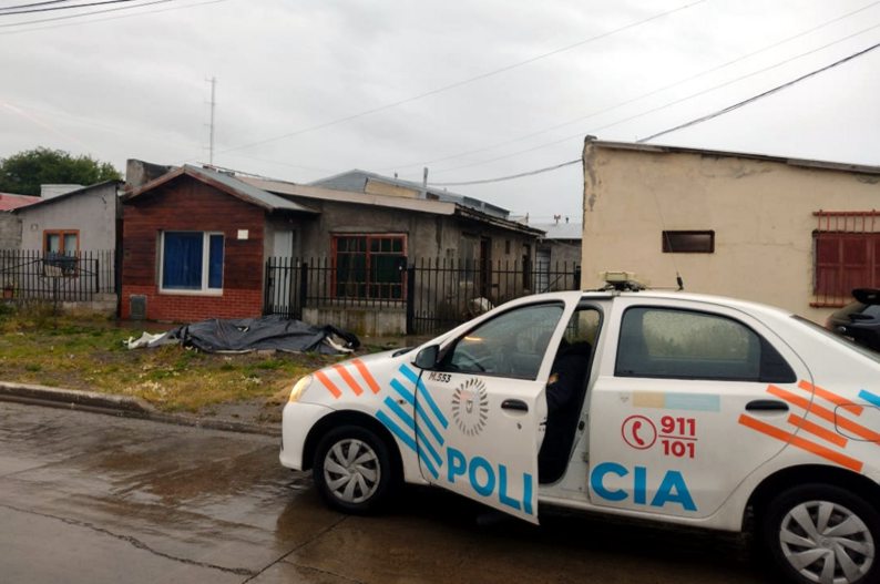 Un hombre internado por golpiza: allanaron y encontraron droga